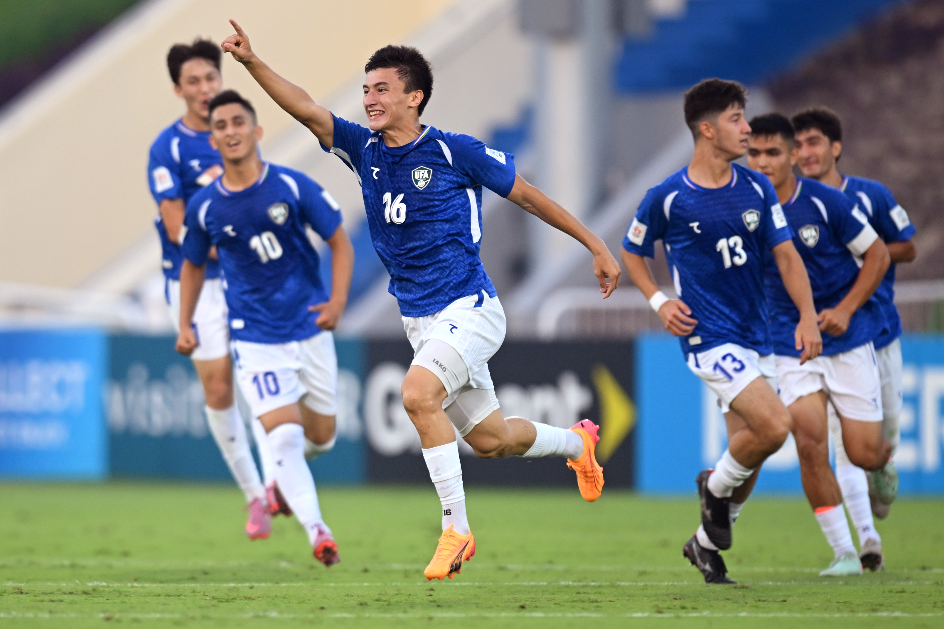 Sveta Bukina yalangoch jinsiy aloqa Jinsiy aloqada bolgan ayollar video